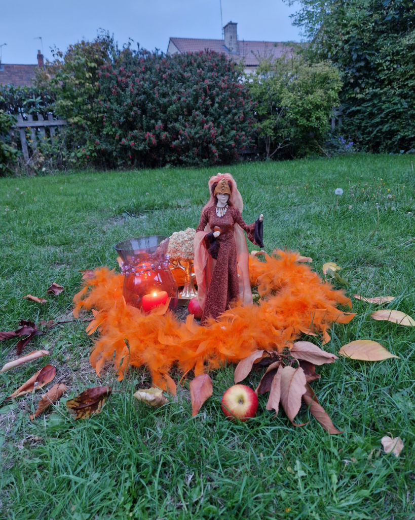 Traditions of Mabon
Glastonbury Goddess House
Celebrating the Harvest: Delving into Autumn's Abundance
©2024 Sabine Angel